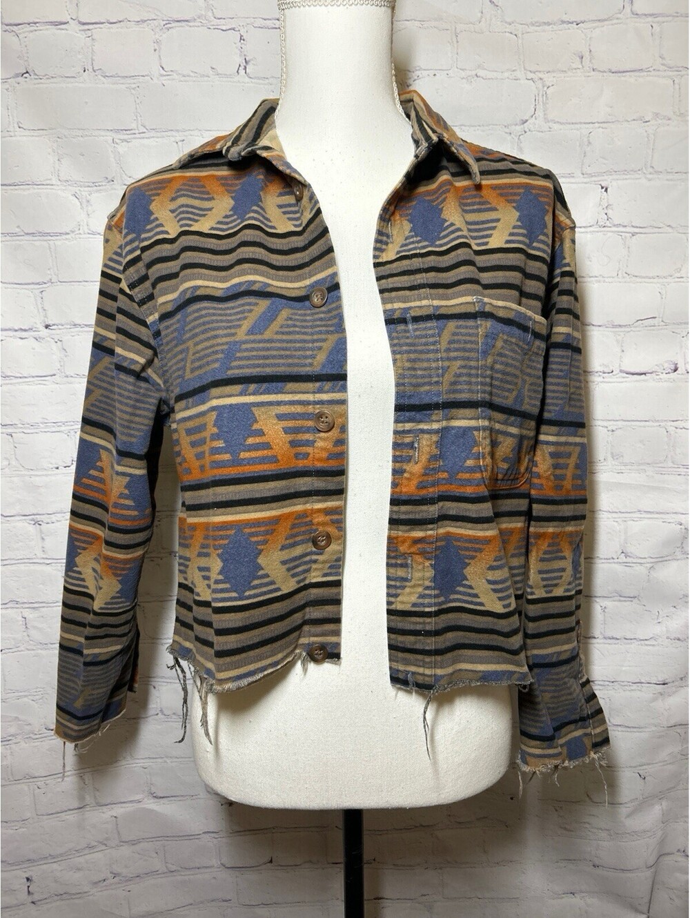 Cabela's Southwestern Cropped Jacket Shacket Aztec Raw Hem Faux Suede Small